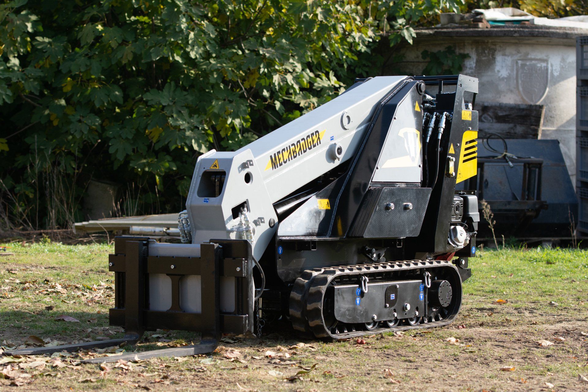 MP Loader Arm equipment for MechBadger Multipurpose Drive Units - Image 5