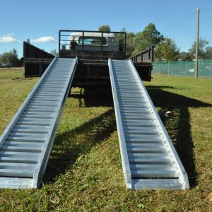 Digga 2.5m Aluminium Loading Ramps (set of 2) 1.5T Rated (300mm Wide)
