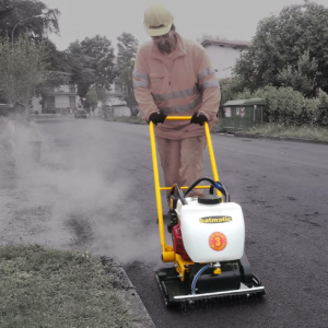 Batmatic Petrol Forward Plate compactor FP1342 R Kohler SH 265 78kg 13kN